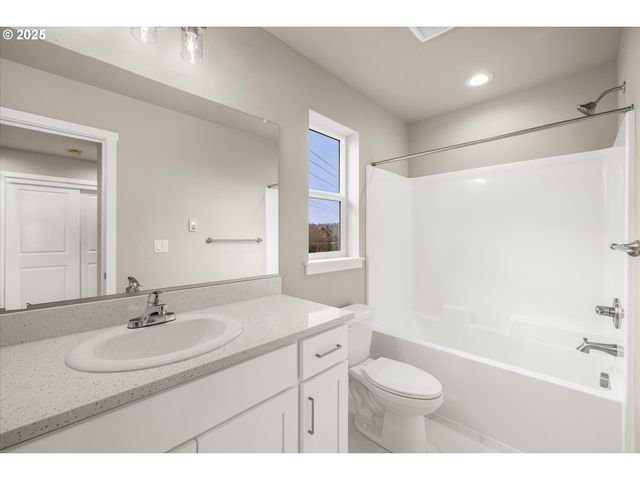 21 Nw Mawrcrest Ave, Gresham, OR 97030