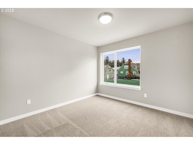 21 Nw Mawrcrest Ave, Gresham, OR 97030