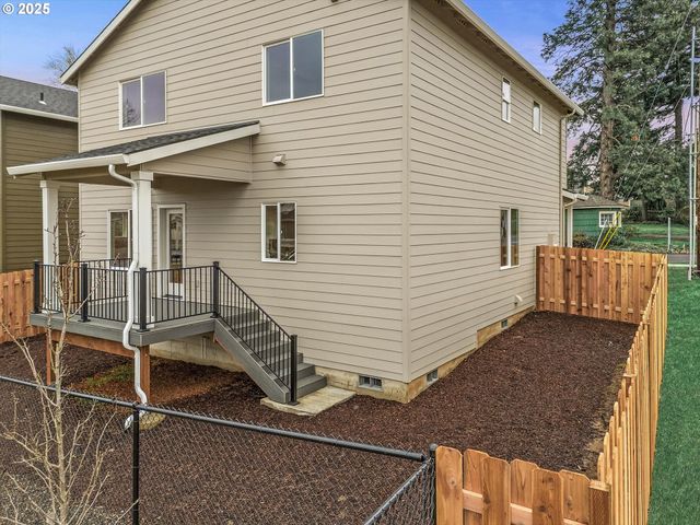 21 Nw Mawrcrest Ave, Gresham, OR 97030