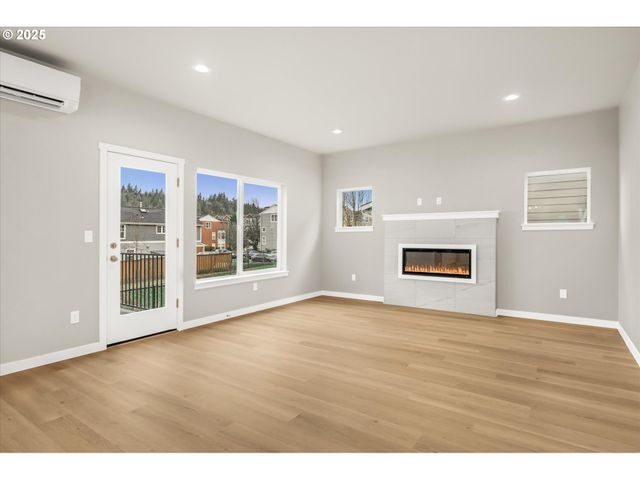 21 Nw Mawrcrest Ave, Gresham, OR 97030