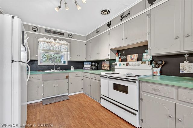 12 Mable Nell Road, Van Buren, AR 72956