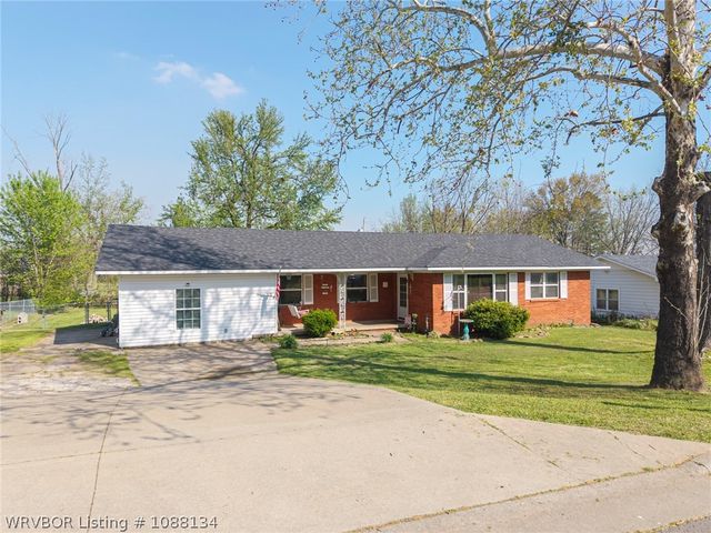 12 Mable Nell Road, Van Buren, AR 72956