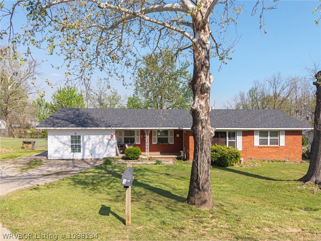 12 Mable Nell Road, Van Buren, AR 72956