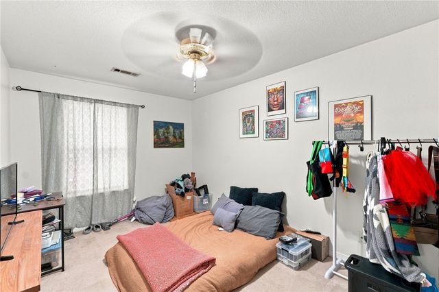 662 N Meadowlands Drive, Fayetteville, AR 72704