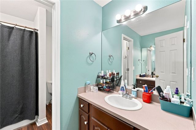 662 N Meadowlands Drive, Fayetteville, AR 72704