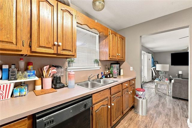 662 N Meadowlands Drive, Fayetteville, AR 72704