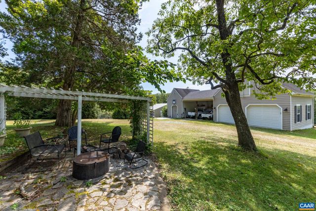 1128 BEAVERDAM RD, Keswick, VA 22947