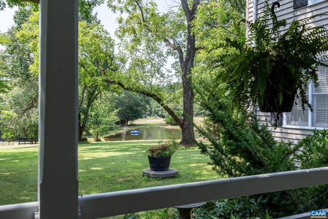 1128 BEAVERDAM RD, Keswick, VA 22947