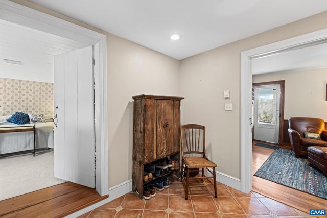 1128 BEAVERDAM RD, Keswick, VA 22947