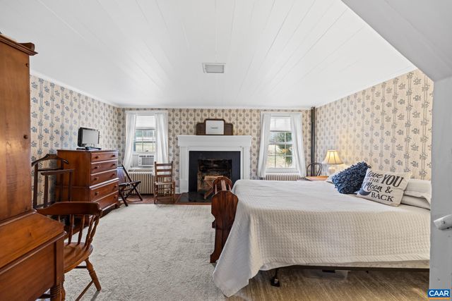 1128 BEAVERDAM RD, Keswick, VA 22947