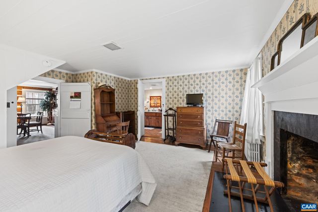 1128 BEAVERDAM RD, Keswick, VA 22947