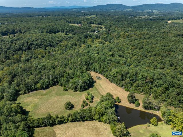 1128 BEAVERDAM RD, Keswick, VA 22947