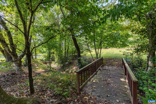 1128 BEAVERDAM RD, Keswick, VA 22947