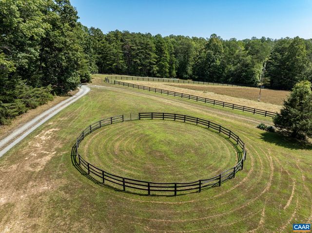 1128 BEAVERDAM RD, Keswick, VA 22947