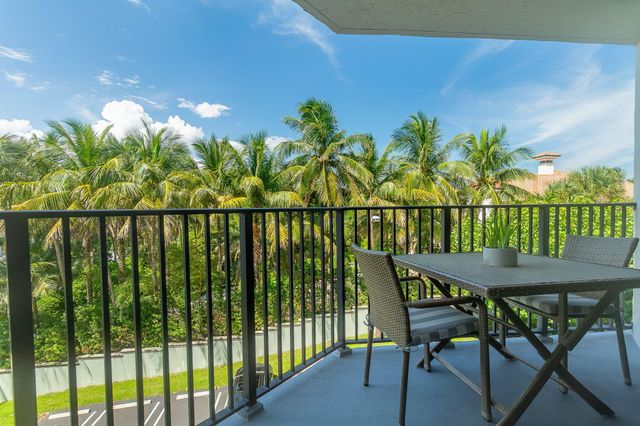 2565 S Ocean Boulevard 205-N, Highland Beach, FL 33487