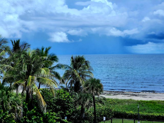 2565 S Ocean Boulevard 205-N, Highland Beach, FL 33487