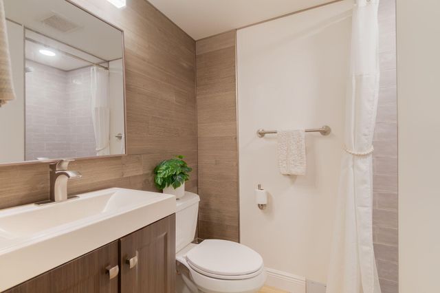 2565 S Ocean Boulevard 205-N, Highland Beach, FL 33487