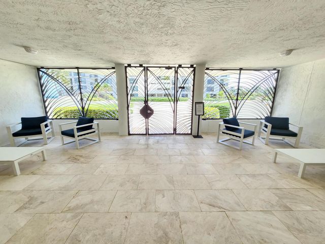 2565 S Ocean Boulevard 205-N, Highland Beach, FL 33487