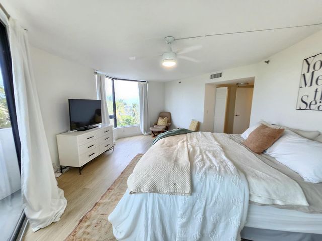 2565 S Ocean Boulevard 205-N, Highland Beach, FL 33487