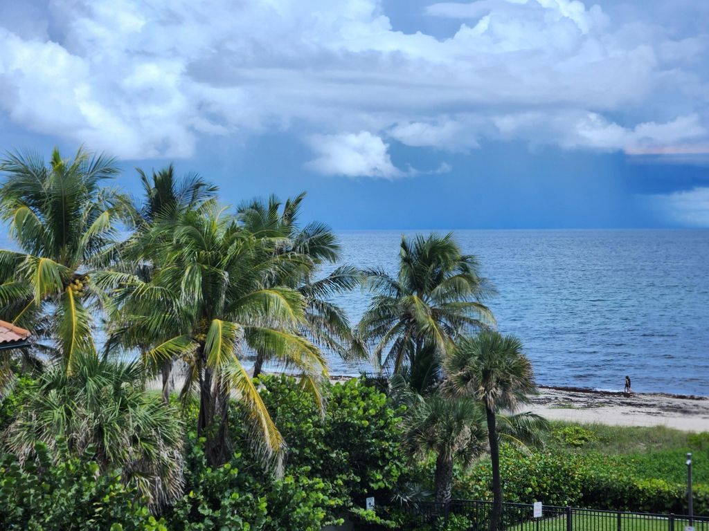 2565 S Ocean Boulevard 205-N, Highland Beach, FL 33487