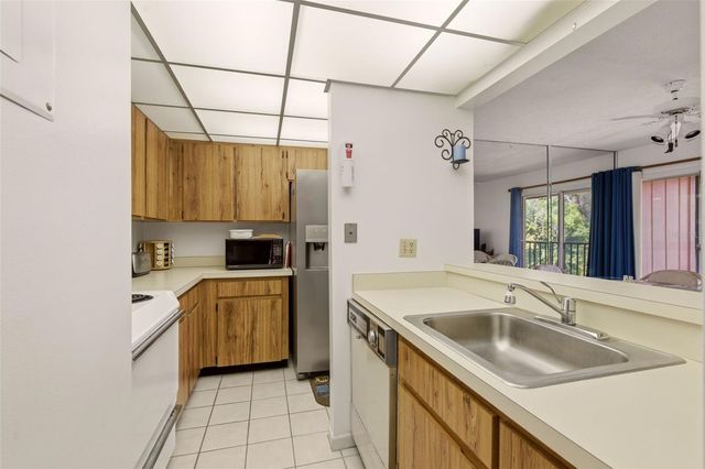 180 MAGNOLIA WOODS COURT 15B, Deltona, FL 32725
