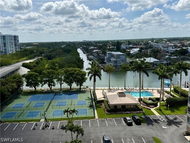 11118 Gulf Shore DR A204, Naples, FL 34108