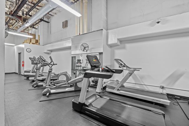 1212 N LASALLE Street 2505, Chicago, IL 60610