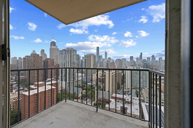 1212 N LASALLE Street 2505, Chicago, IL 60610