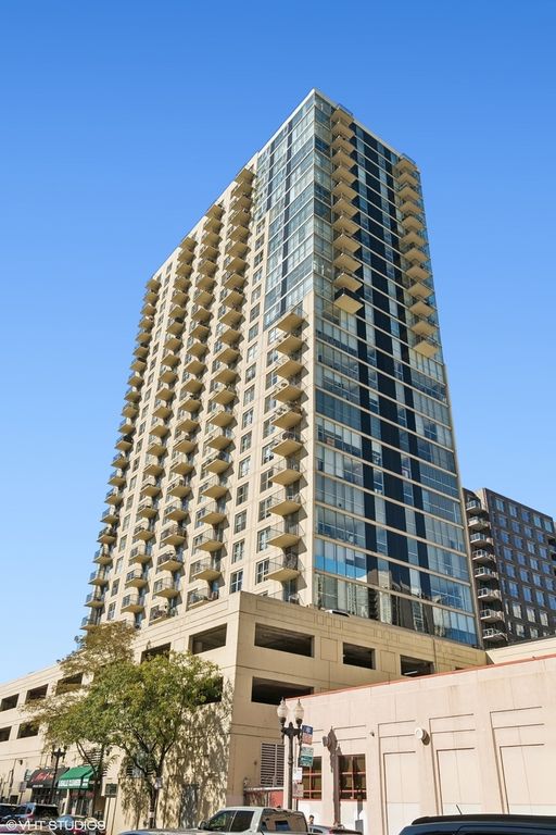 1212 N LASALLE Street 2505, Chicago, IL 60610