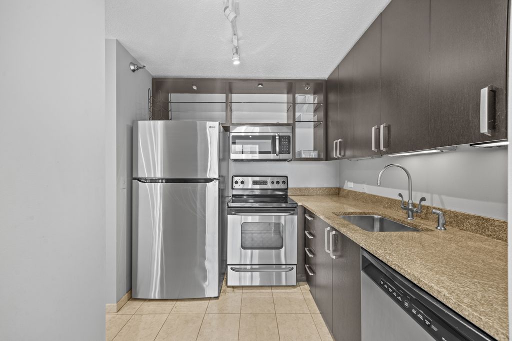 1212 N LASALLE Street 2505, Chicago, IL 60610 — photo 2