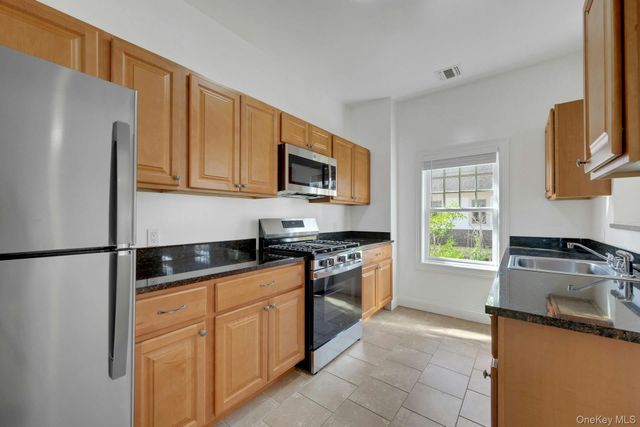 402 Main Street 2B, Armonk, NY 10504