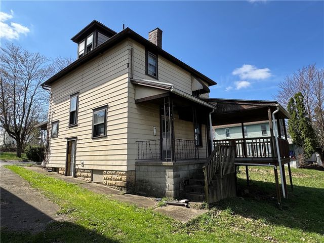 825 Morton St, New Castle, PA 16101
