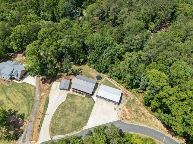 1 Colonial Club Drive SE, Acworth, GA 30102