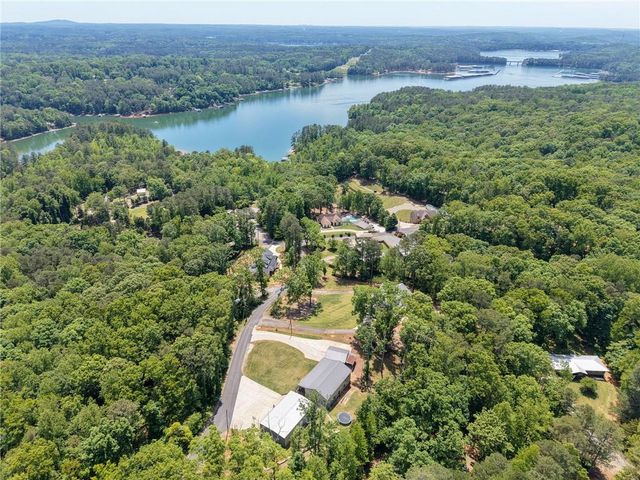 1 Colonial Club Drive SE, Acworth, GA 30102