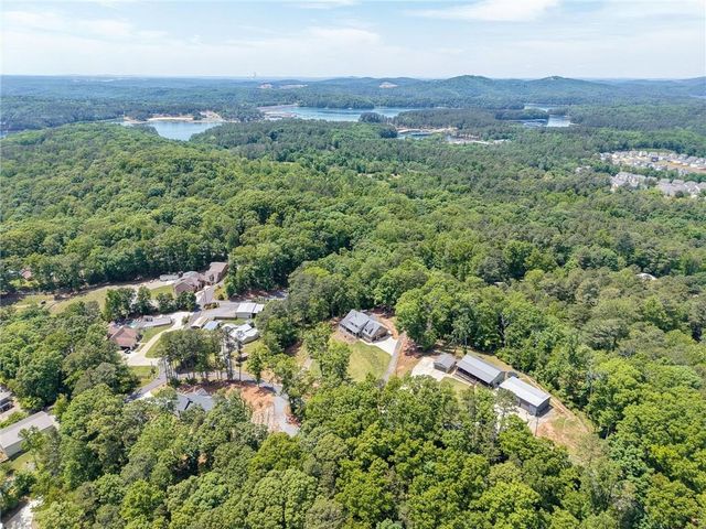 1 Colonial Club Drive SE, Acworth, GA 30102