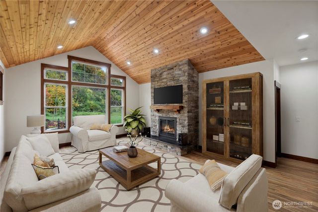 1851 Bloomhardt Road, Raymond, WA 98577