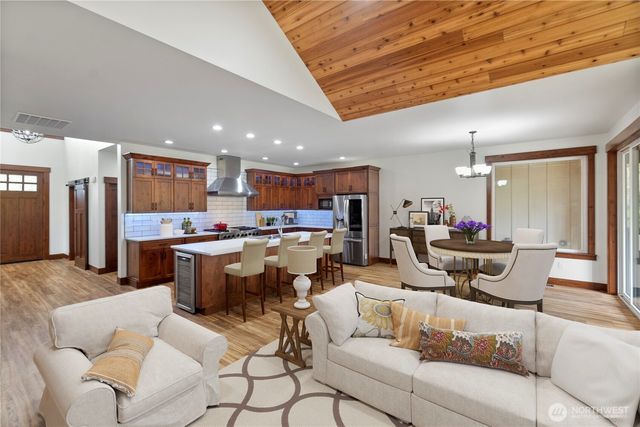 1851 Bloomhardt Road, Raymond, WA 98577