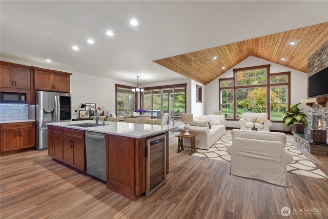 1851 Bloomhardt Road, Raymond, WA 98577