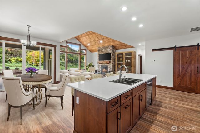 1851 Bloomhardt Road, Raymond, WA 98577