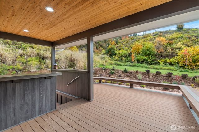 1851 Bloomhardt Road, Raymond, WA 98577