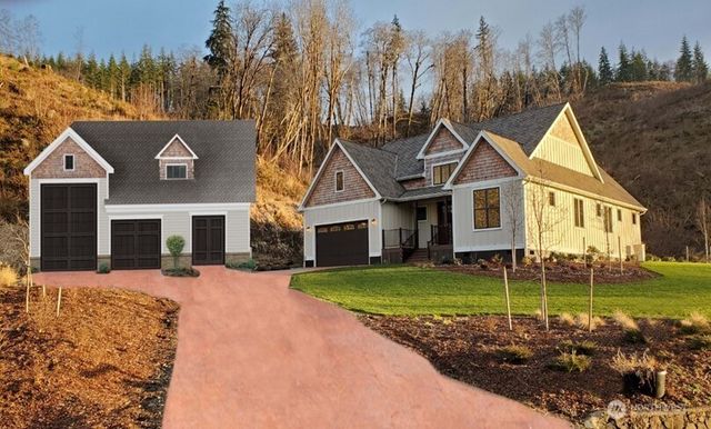 1851 Bloomhardt Road, Raymond, WA 98577