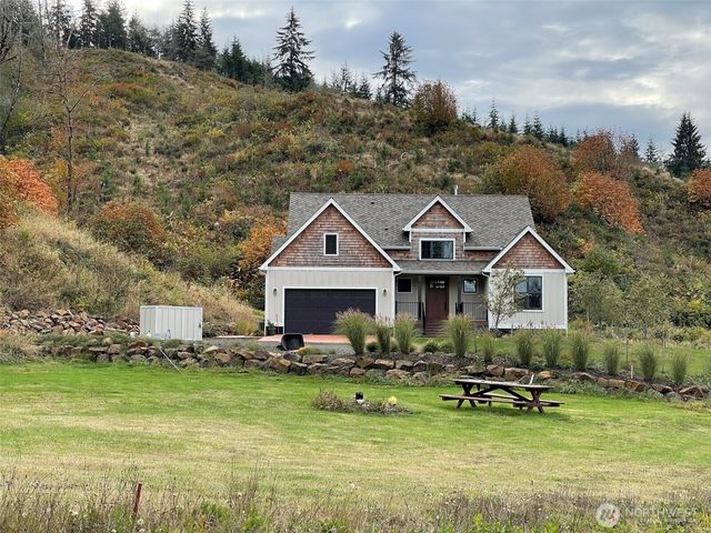 1851 Bloomhardt Road, Raymond, WA 98577