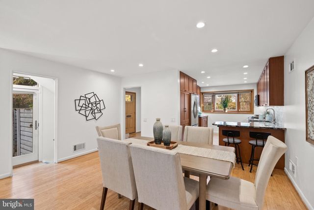 4854 RESERVOIR RD NW, Washington, DC 20007