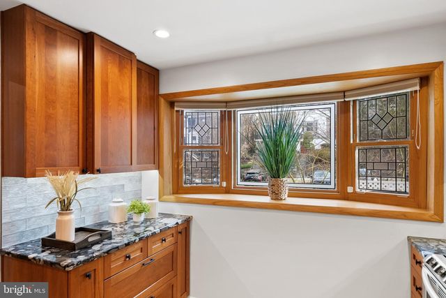 4854 RESERVOIR RD NW, Washington, DC 20007