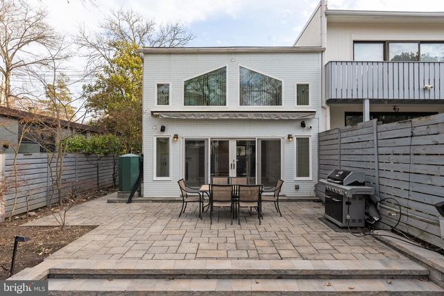 4854 RESERVOIR RD NW, Washington, DC 20007