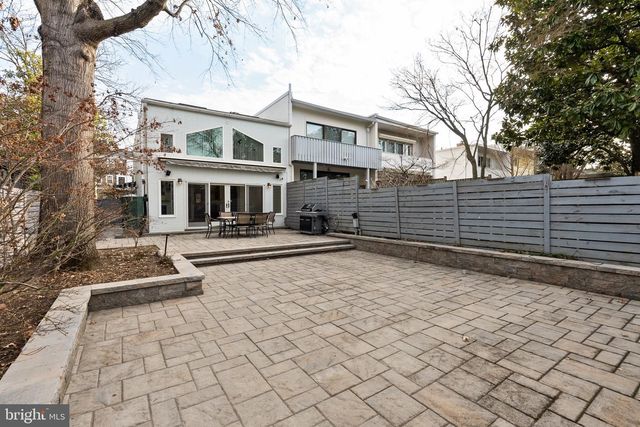 4854 RESERVOIR RD NW, Washington, DC 20007