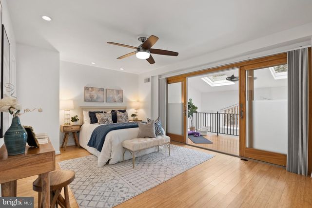 4854 RESERVOIR RD NW, Washington, DC 20007