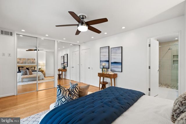 4854 RESERVOIR RD NW, Washington, DC 20007