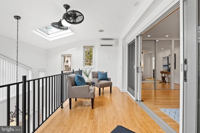 4854 RESERVOIR RD NW, Washington, DC 20007