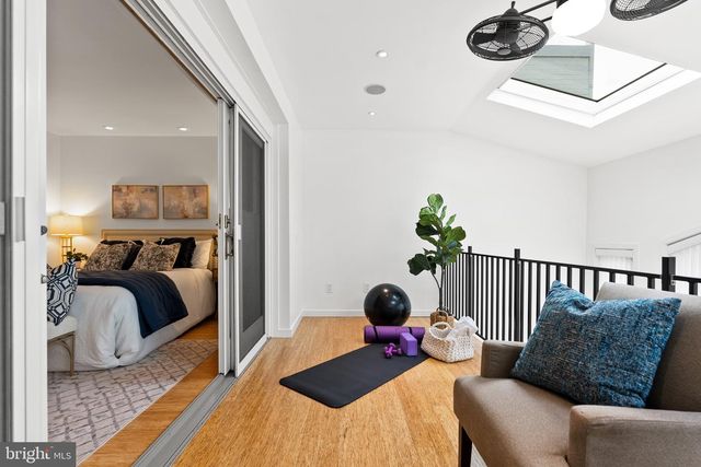 4854 RESERVOIR RD NW, Washington, DC 20007